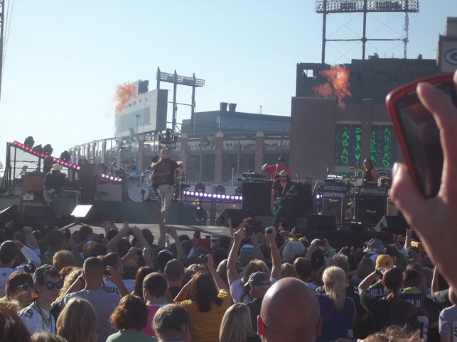 Green Bay Rocks! - The Cooking Mom