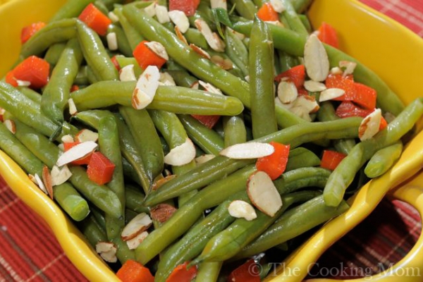 Green Beans with Red Peppers and Almonds