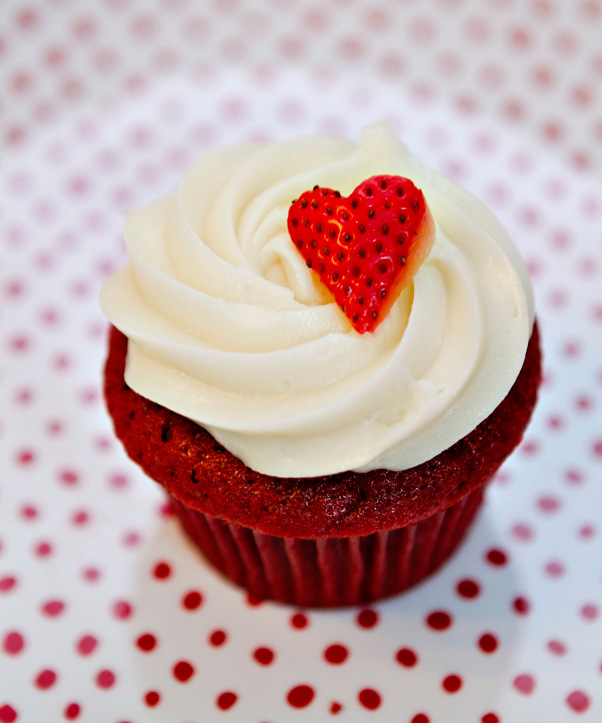 Super Easy Red Velvet Cupcakes