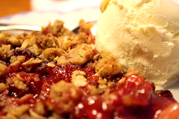 Strawberry Rhubarb Crisp