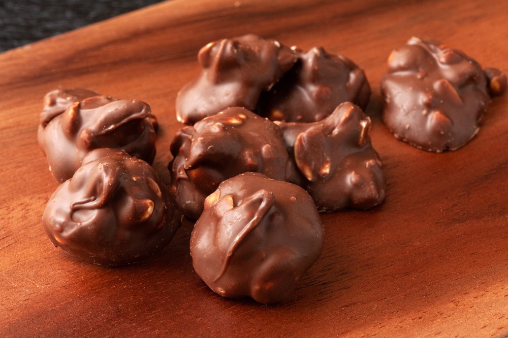 Crockpot Chocolate Peanut Clusters